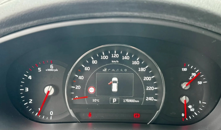 Kia Sorento cena 94900 przebieg: 176900, rok produkcji 2016 z Gdynia małe 211